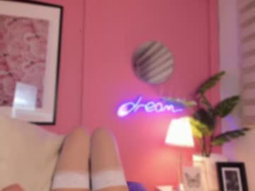 Soysaraa_ Chaturbate stream image from December 17, 2024