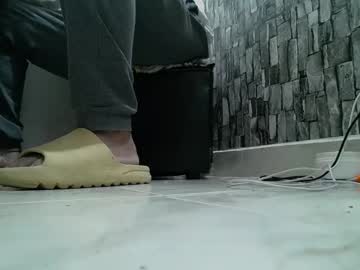 Srfindomfeet_ Chaturbate stream image from December 17, 2024