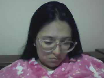Sweetyypeach Chaturbate stream image from December 17, 2024