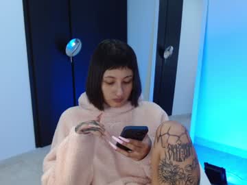 Vandalovee Chaturbate stream image from December 17, 2024
