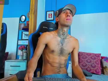 White_B17 Chaturbate stream image from December 17, 2024