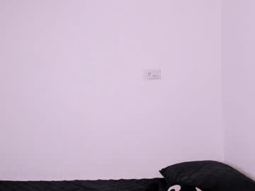 Yungelitamor_ Chaturbate stream image from December 17, 2024