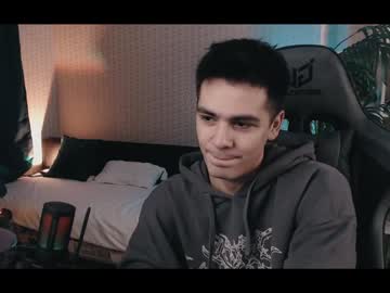 Arturmelrose Chaturbate stream image from December 17, 2024