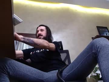 Axelcolton Chaturbate stream image from December 17, 2024