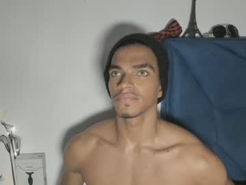 Coreyglover Chaturbate stream image from December 17, 2024