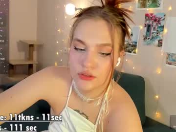 Cute_Pie_With_Cream Chaturbate stream image from December 17, 2024