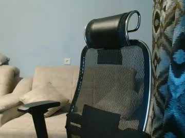 Eva2323 Chaturbate stream image from December 17, 2024