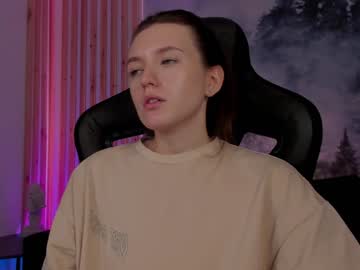 Jennydens Chaturbate stream image from December 17, 2024