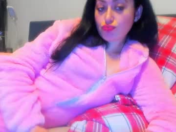 Klarahara Chaturbate stream image from December 17, 2024