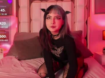 Misty_Wytch Chaturbate stream image from December 17, 2024