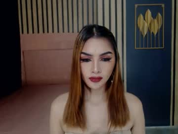 Queenemeraldts Chaturbate stream image from December 17, 2024