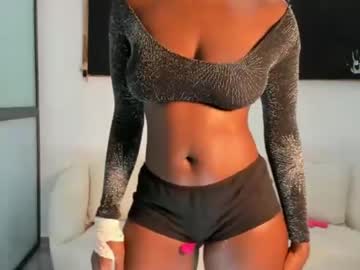 Queenofass_ Chaturbate stream image from December 17, 2024