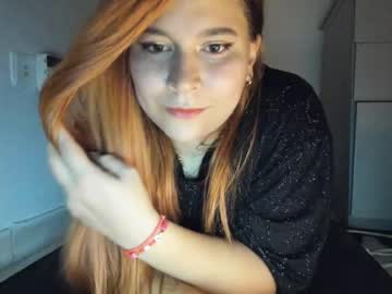 Selenaanddavidhot Chaturbate stream image from December 17, 2024