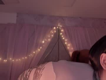 Sexybutt_Candy Chaturbate stream image from December 17, 2024