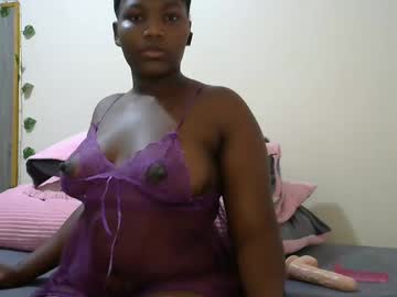 Sucker_Queen Chaturbate stream image from December 17, 2024