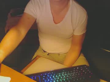Wannawatch101101 Chaturbate stream image from December 17, 2024