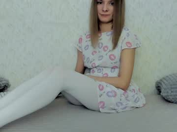 Your_Caramelka Chaturbate stream image from December 17, 2024
