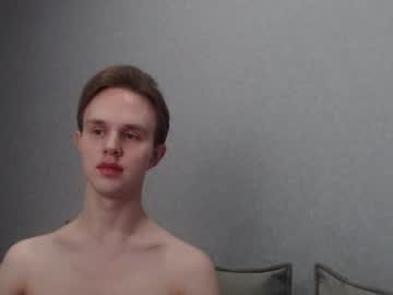Angelraaay Chaturbate stream image from December 17, 2024