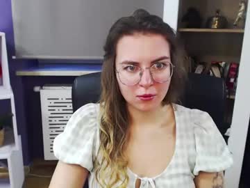Blackrosezoey Chaturbate stream image from December 17, 2024