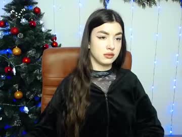 Carolinabensy Chaturbate stream image from December 17, 2024
