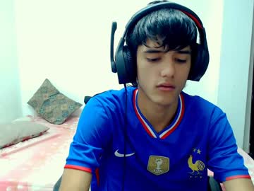 Cris_Curry Chaturbate stream image from December 17, 2024