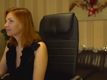 Daisymoor Chaturbate stream image from December 17, 2024