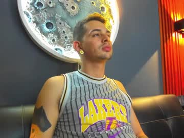 Damian__Oliver Chaturbate stream image from December 17, 2024
