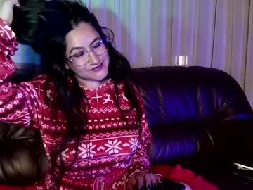 Deesseluxure_ Chaturbate stream image from December 17, 2024