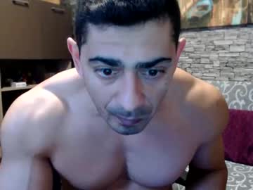 Dominatemuscle Chaturbate stream image from December 17, 2024