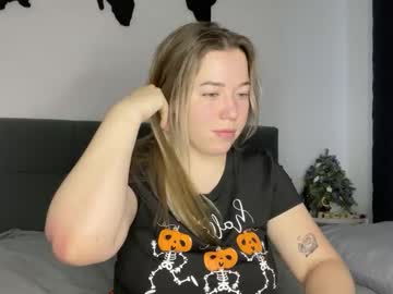 Ember_Bunny Chaturbate stream image from December 17, 2024