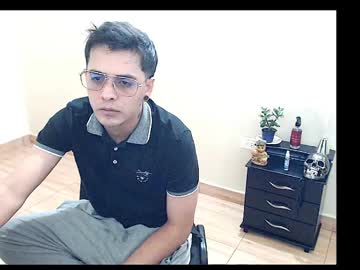 Jeronimo_1998 Chaturbate stream image from December 17, 2024