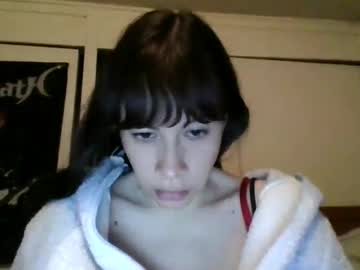 Petitedoll30 Chaturbate stream image from December 17, 2024