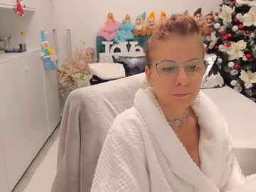 Prettyblackeyes Chaturbate stream image from December 17, 2024