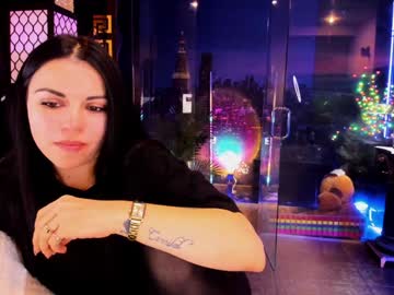 Alma_Pearl Chaturbate stream image from December 17, 2024