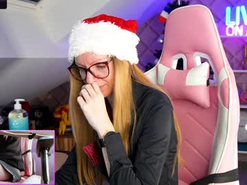 Belle_Alice Chaturbate stream image from December 17, 2024