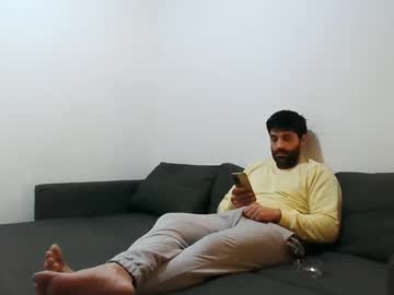 Italianboybcn Chaturbate stream image from December 17, 2024