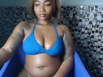 Juicyxpink Chaturbate stream image from December 17, 2024