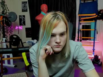 Loyasteve Chaturbate stream image from December 17, 2024
