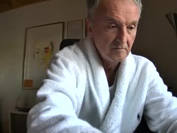 Oneearth Chaturbate stream image from December 17, 2024
