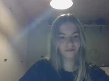 Rosie_June Chaturbate stream image from December 17, 2024