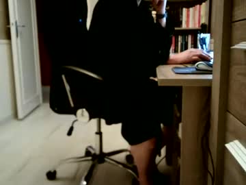 Titine286172 Chaturbate stream image from December 17, 2024