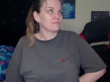 Toxiclilly Chaturbate stream image from December 17, 2024