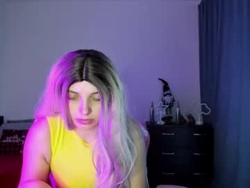 Verahappy Chaturbate stream image from December 17, 2024