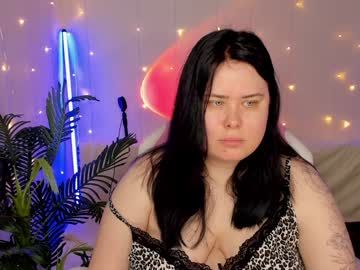 Youbluesky Chaturbate stream image from December 17, 2024