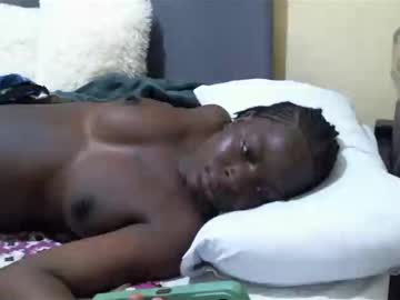 Ara_Bellah Chaturbate stream image from December 17, 2024