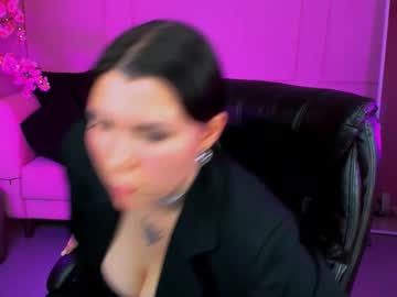 Emilyelions Chaturbate stream image from December 17, 2024