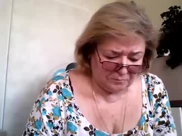 Flowerlover8 Chaturbate stream image from December 17, 2024