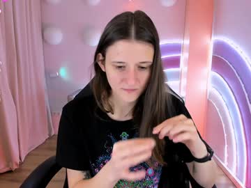 Heartann Chaturbate stream image from December 17, 2024
