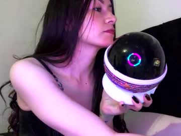 _Itsleia7_ Chaturbate stream image from December 17, 2024