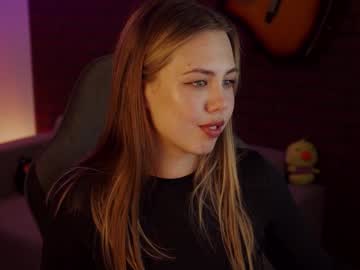 Miarid Chaturbate stream image from December 17, 2024